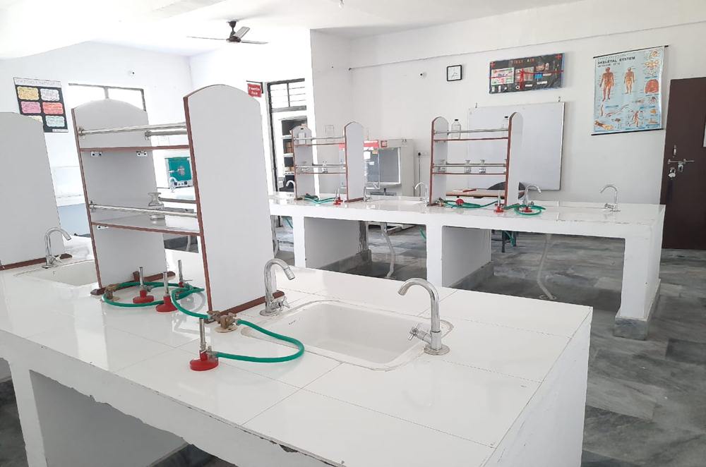 Pharmacy Practice & Hospital Clinical Pharmacy Lab